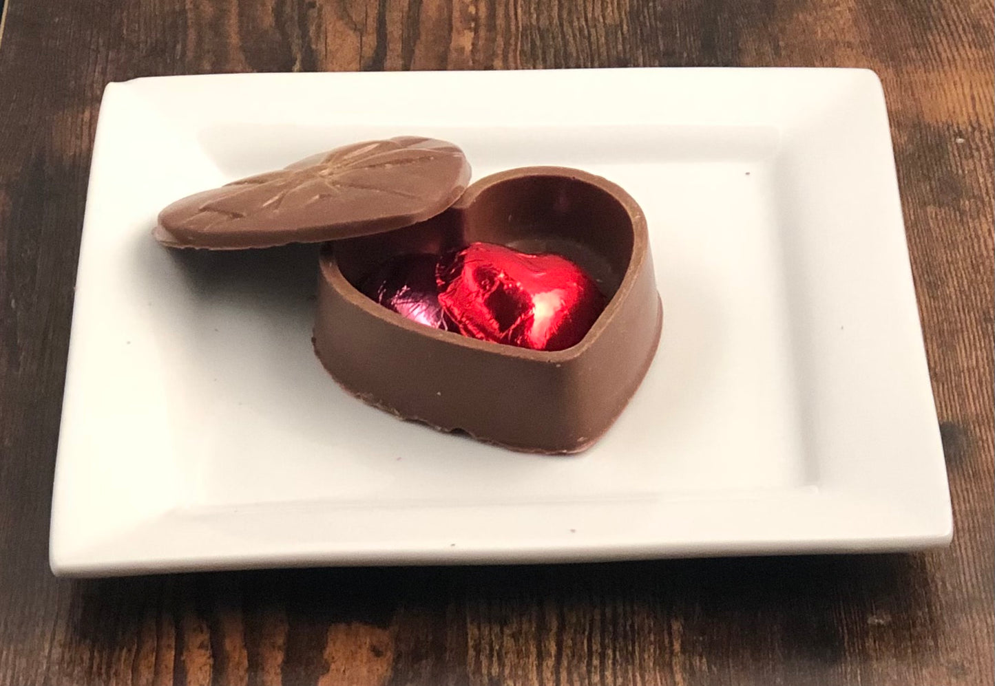 Mona's Chocolate Heart Edible Trinket Box