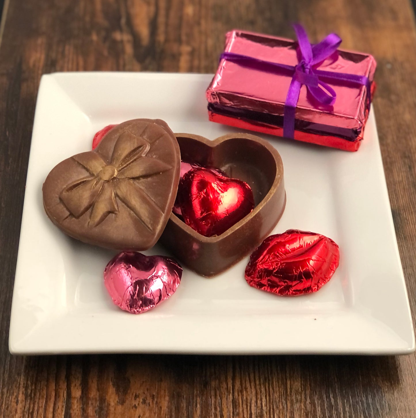 Mona's Chocolate Heart Edible Trinket Box