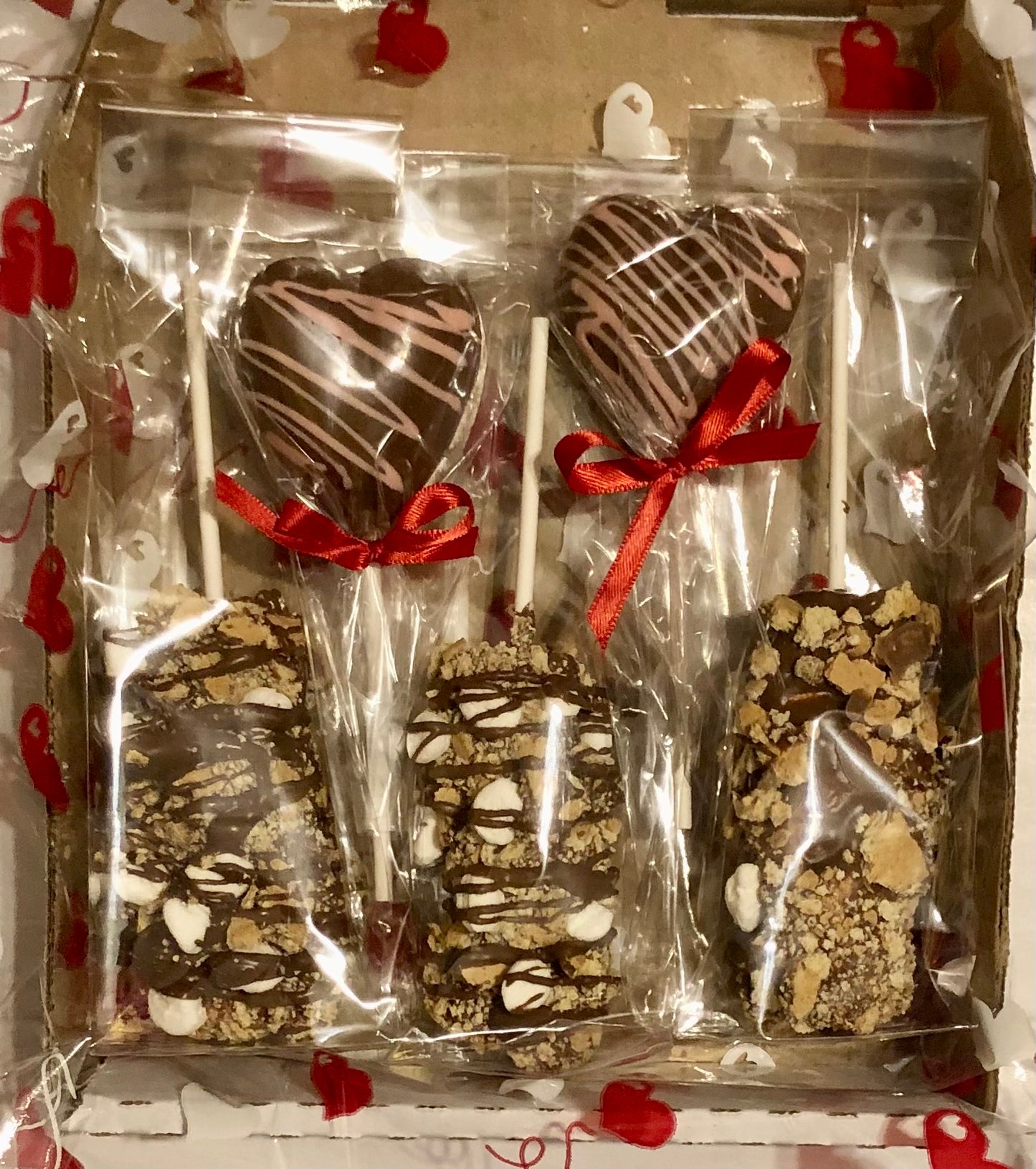 S’mores Marshmallows & Heart Chocolate Lollipops Gift Box